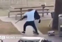 VÍDEO: Comerciante de fruta se tornam herói ao desarmar atirador