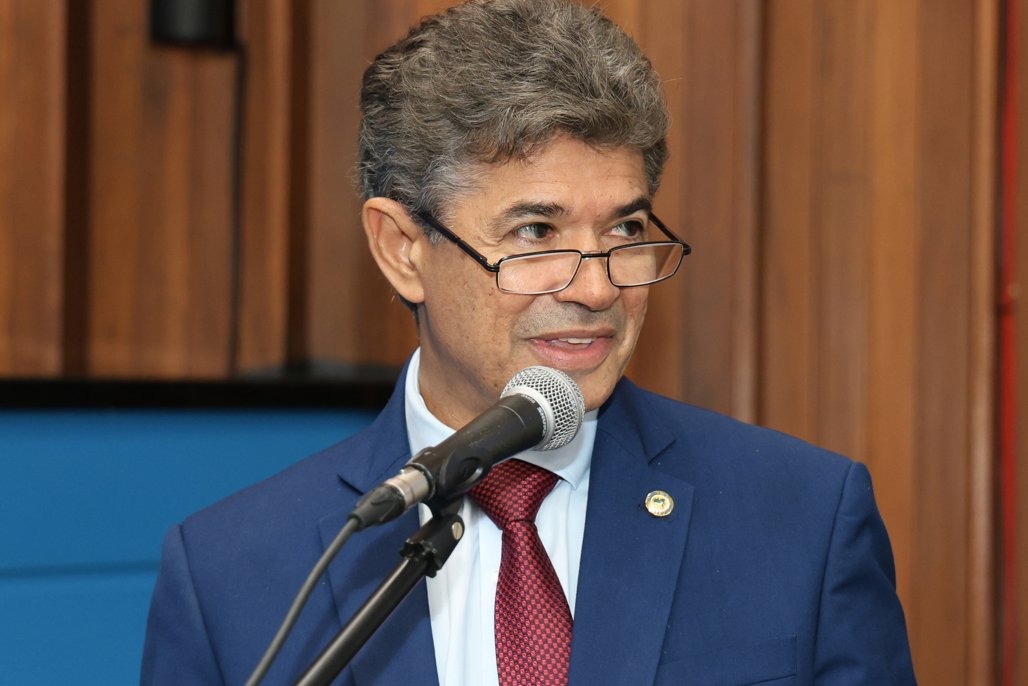 Rinaldo Modesto cria medalha para reconhecer oftalmologistas em MS